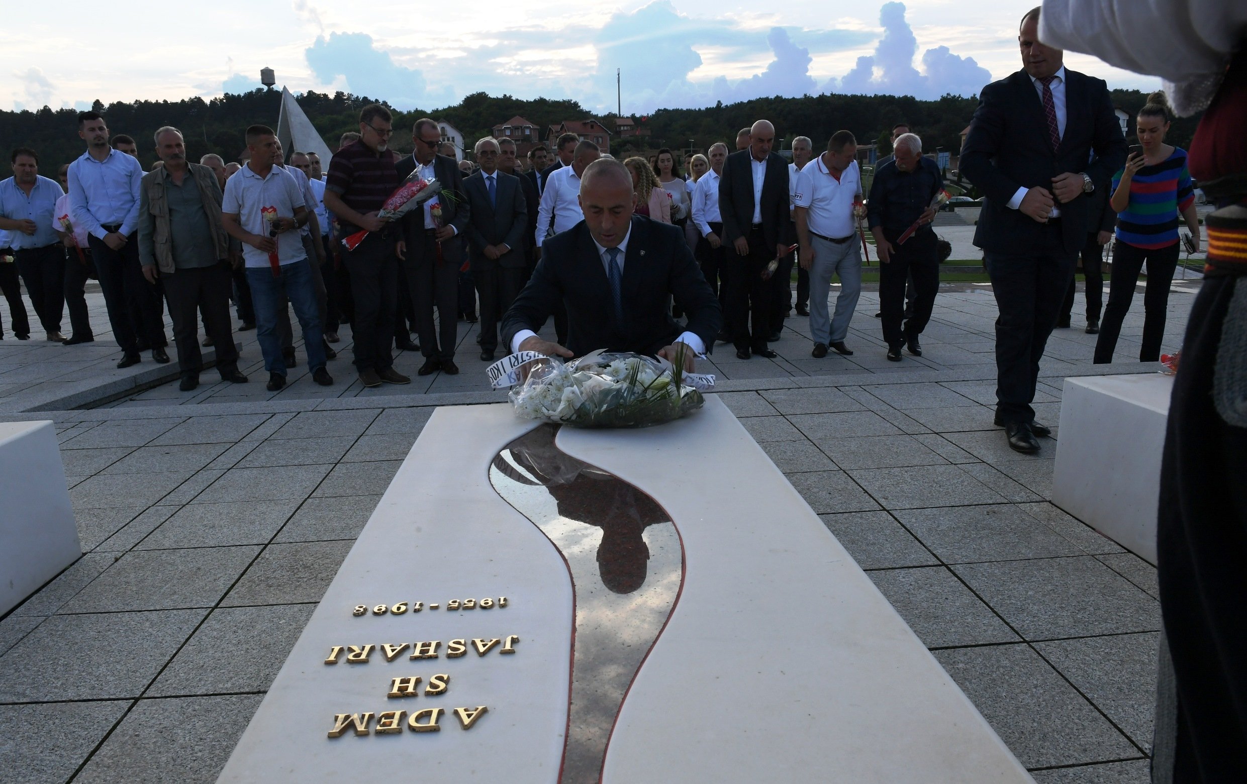 Haradinaj në Prekaz, kërkon nga mërgata të vazhdojë të lartësojë atdheun
