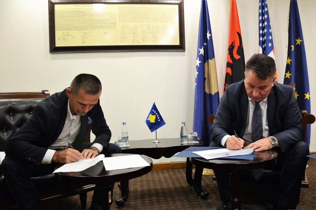 Ministria e Infrastrukturës investon mbi 600 mijë euro në dy projekte në Zubin Potok