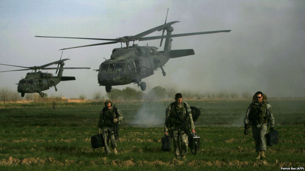 Tre ushtarë të NATO-s vriten nga një sulm vetëvrasës në Afganistan
