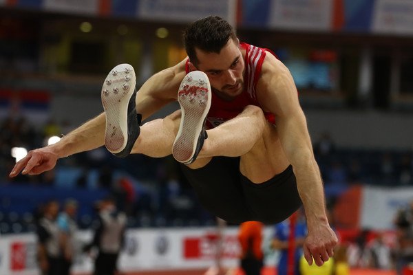 Smajljaj në finale të Evropianit për kërcime së gjati
