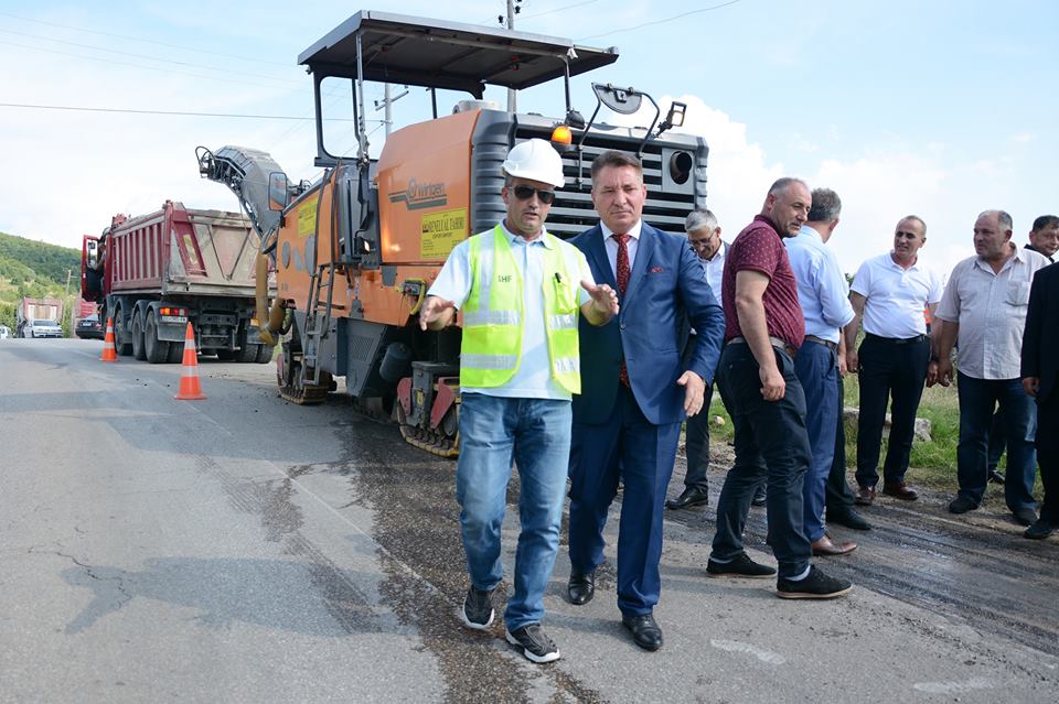Shteti ndan 930 mijë euro për 12 kilometra asfalt në rrugën që lidh Rahovecin me Suharekën