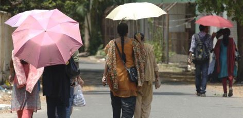 Ditë të nxehta na presin, kështu mund të mbroheni nga temperaturat e larta