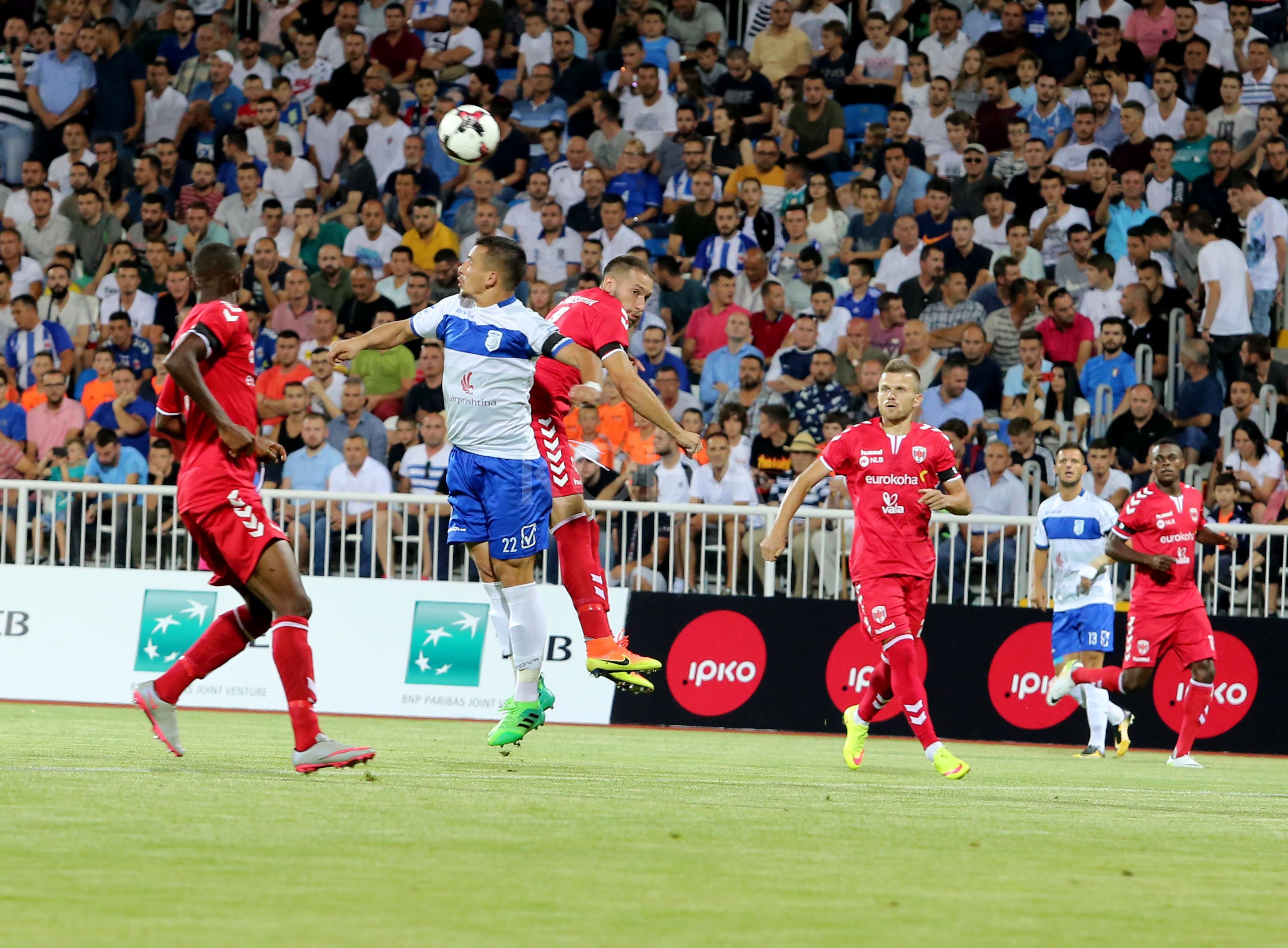 Një kampionat me shumë favoritë dhe që mund të japë një skuadër më shumë për Evropë