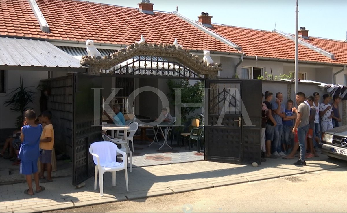 Familjarët flasin për vrasjen e sotme të një gruaje në Gjakovë