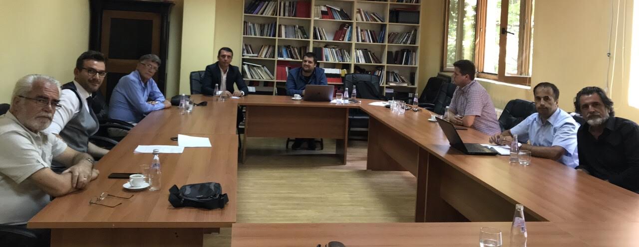 Teatri harron problemet aktuale me synimet e kërkesat për në mot