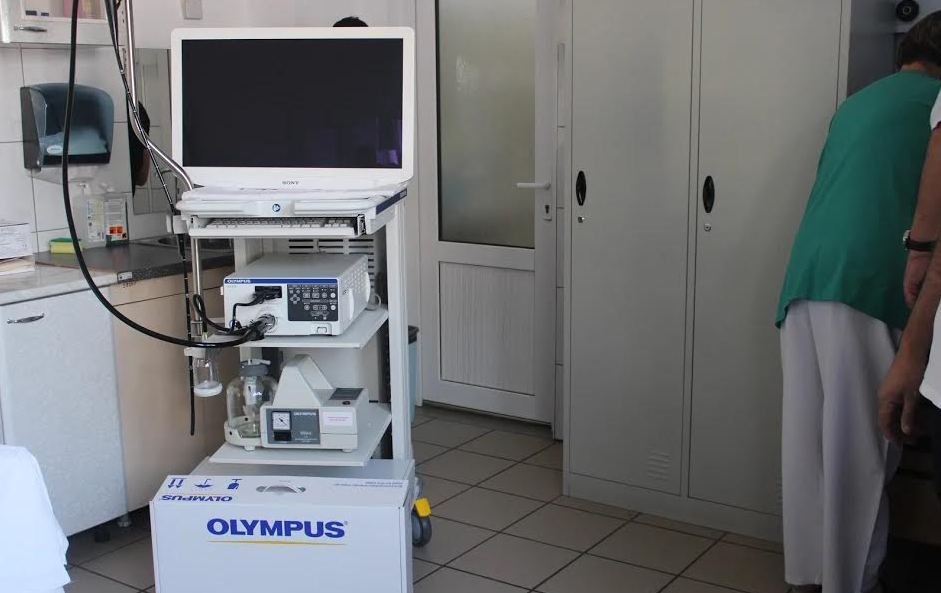 Klinika e Gastroenterologjisë pajiset me videogastroskop dhe videokolonoskop