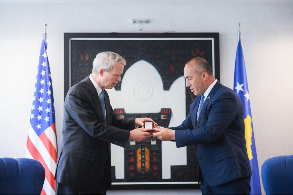 Haradinaj nderon ambasadorin Delawie me Hartën e Artë të Kosovës