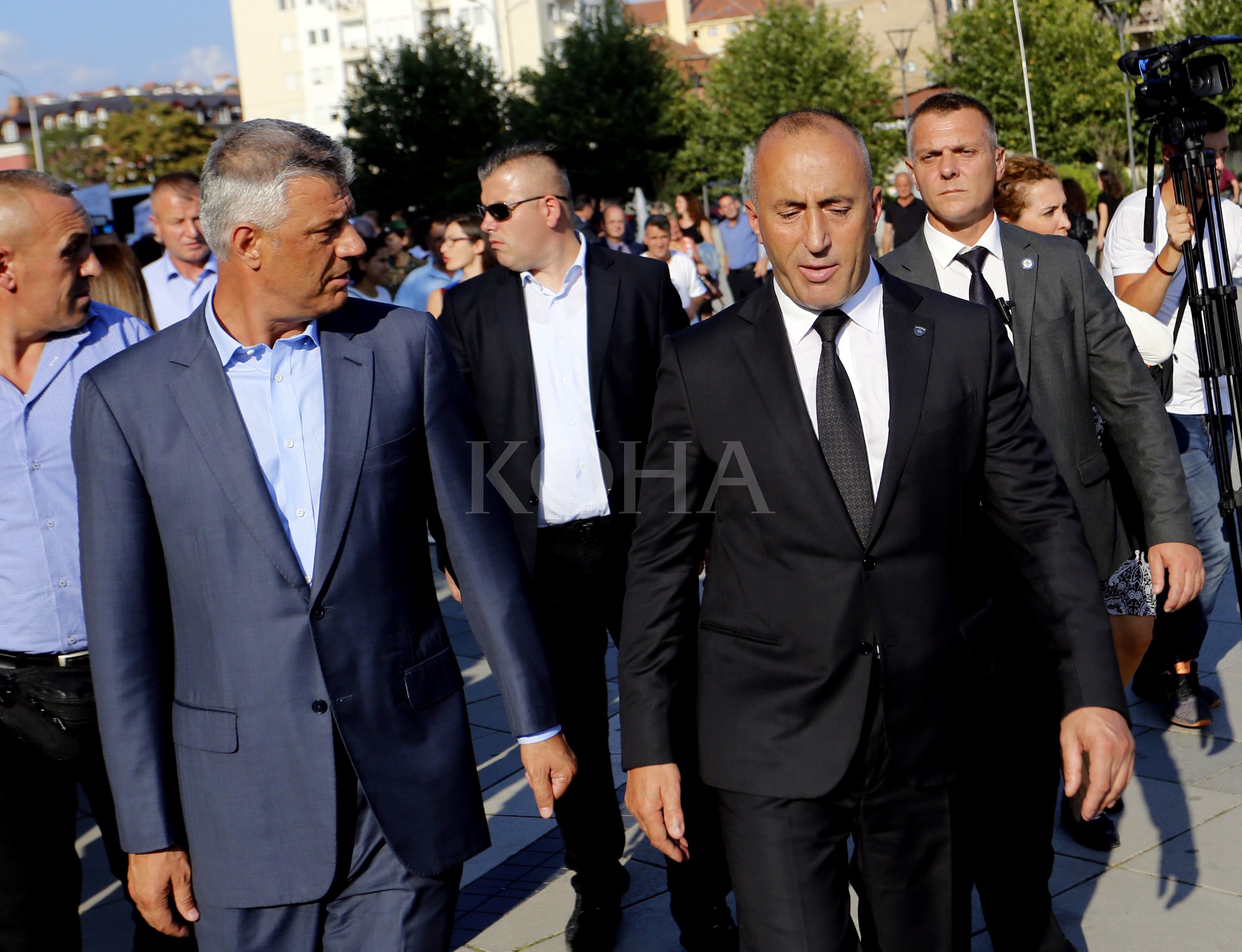 Haradinaj thotë se ekipi të cilit i prinë Limaj nuk e rrezikon Thaçin në krye të dialogut