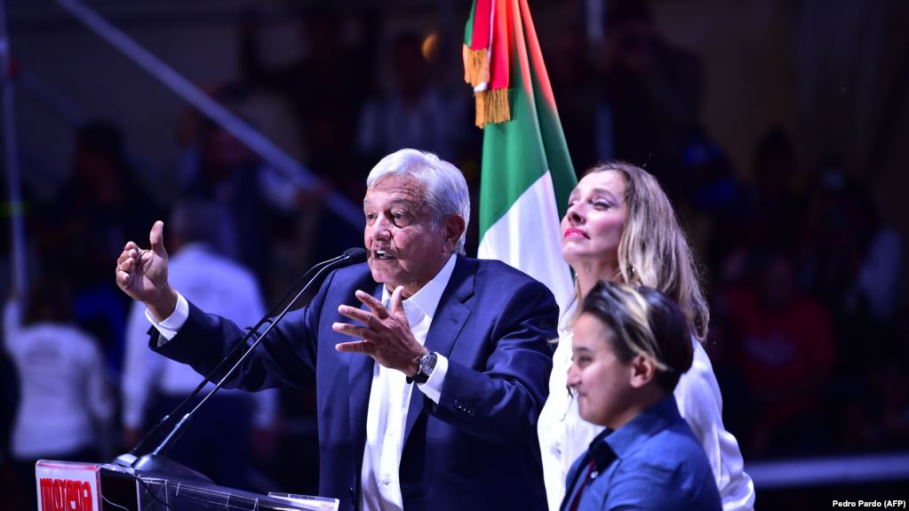 Majtisti Lopez Obrador u emërua president i Meksikës