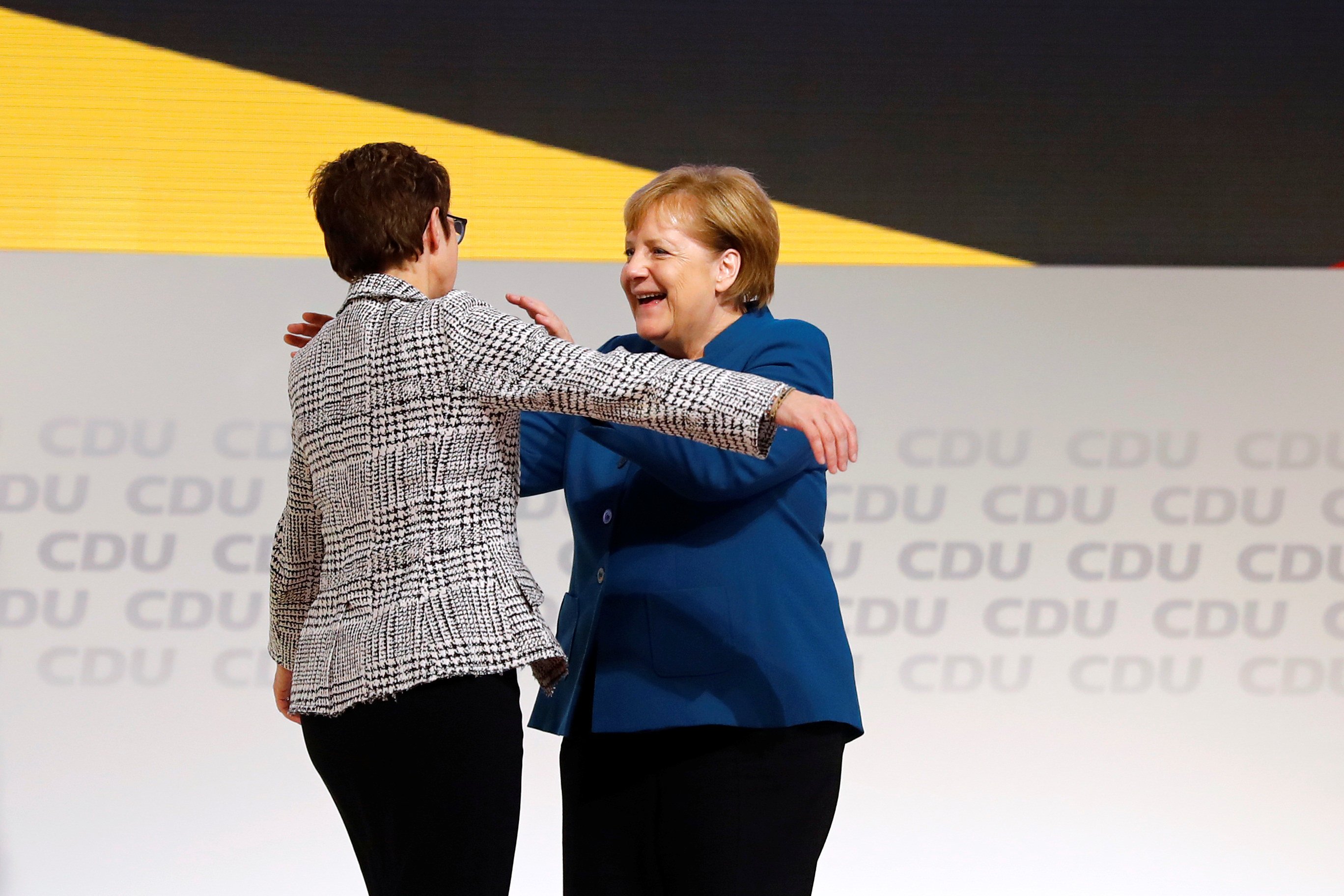 Mes emocionesh Merkeli largohet nga CDU-ja, drejtimin e partisë e merr Annegret Kramp-Karrenbauer