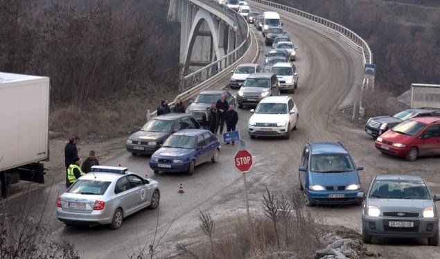 Queue Letter Q Blocking the Hani i Elezit-Kaçanik road creates long queues and ...