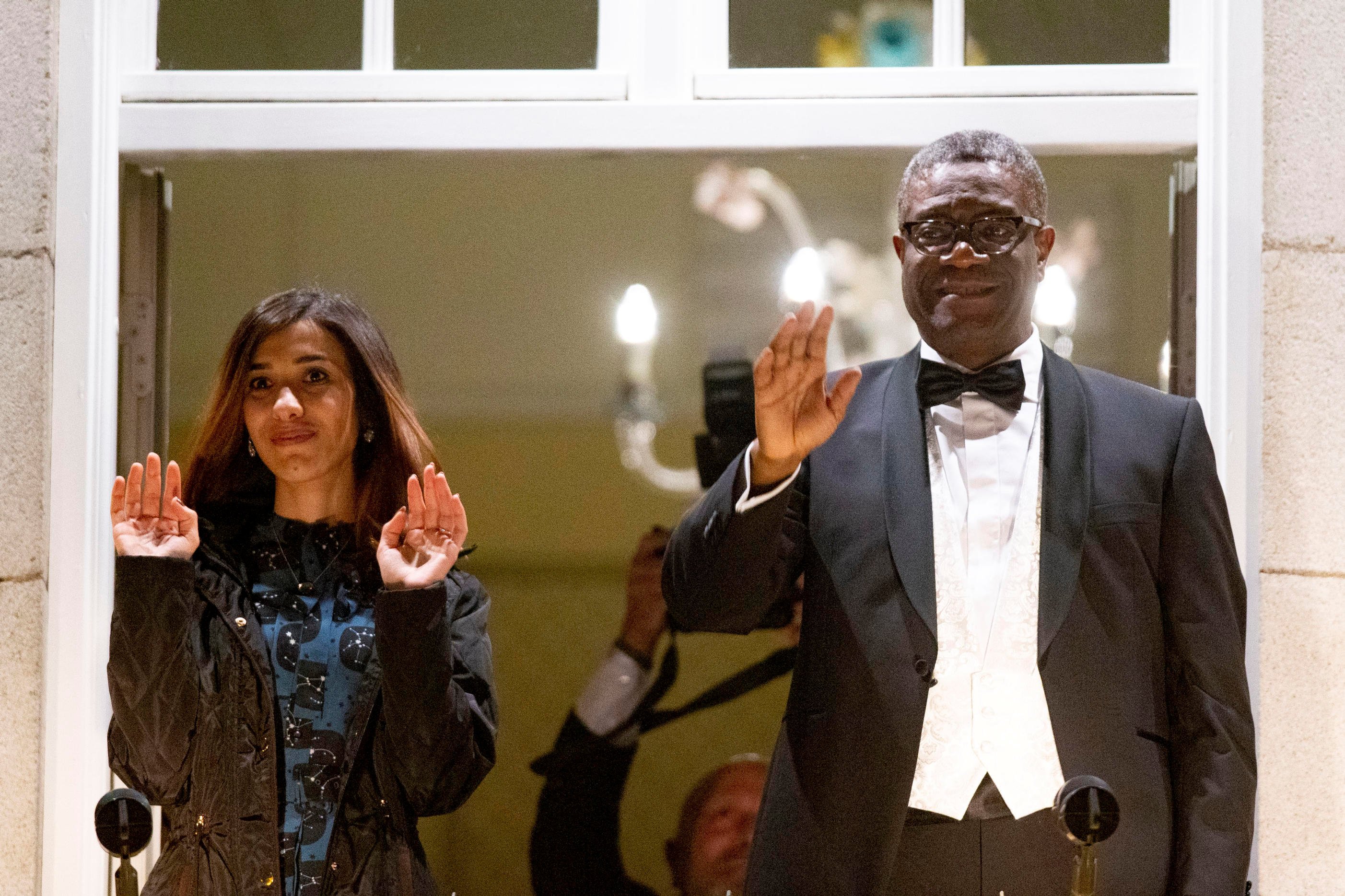 Fituesit e çmimit Nobel për paqe kërkojnë drejtësi për të dhunuarit në luftë