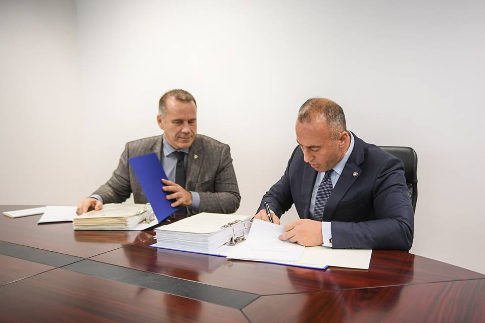 Haradinaj ka gati draft-librin me tema që Kosova duhet të dialogojë me Serbinë