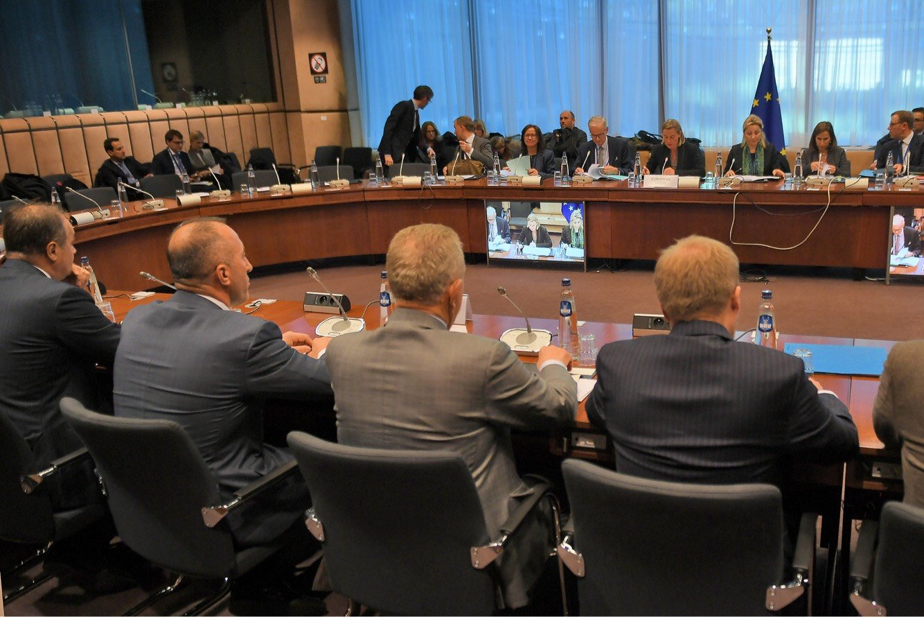 Haradinaj i flet Mogherinit për paqartësi të BE-së ndaj Kosovës, për izolimin e mosndryshim kufijsh