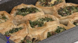 Pite me spinaq dhe kërpudha