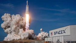 SpaceX e lëshon në hapësirë