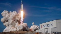 SpaceX e lëshon në hapësirë