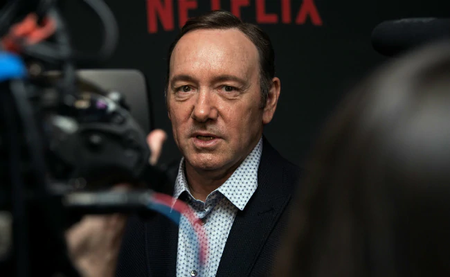 Aktori Kevin Spacey akuzohet për ngacmim seksual