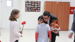 Shujtat ditore për nxënësit e Gjilanit nisin nga shkolla në fshatin Shurdhan