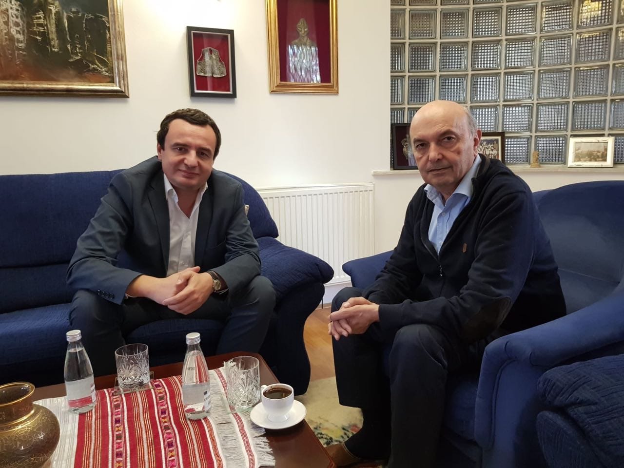Kurti: Mustafa gabimisht mendonte se duke qeverisur me PDK-në mund ta heqë atë nga kapja e shtetit