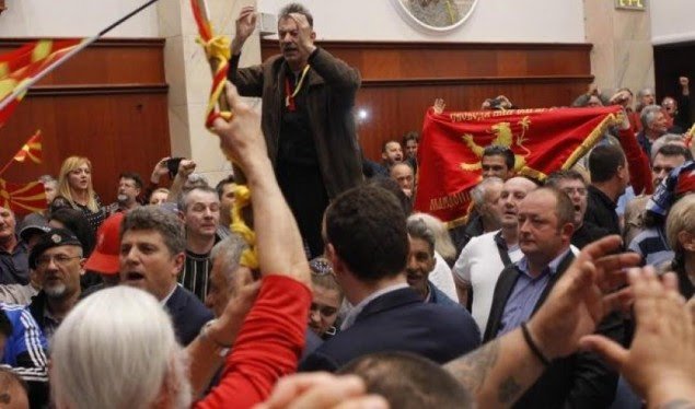 15 të amnistuar deri tani për dhunën në Kuvendin maqedonas