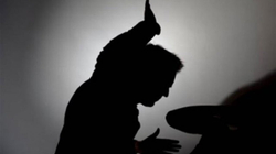Vajza rrihet nga vëllai dhe nëna në Prishtinë