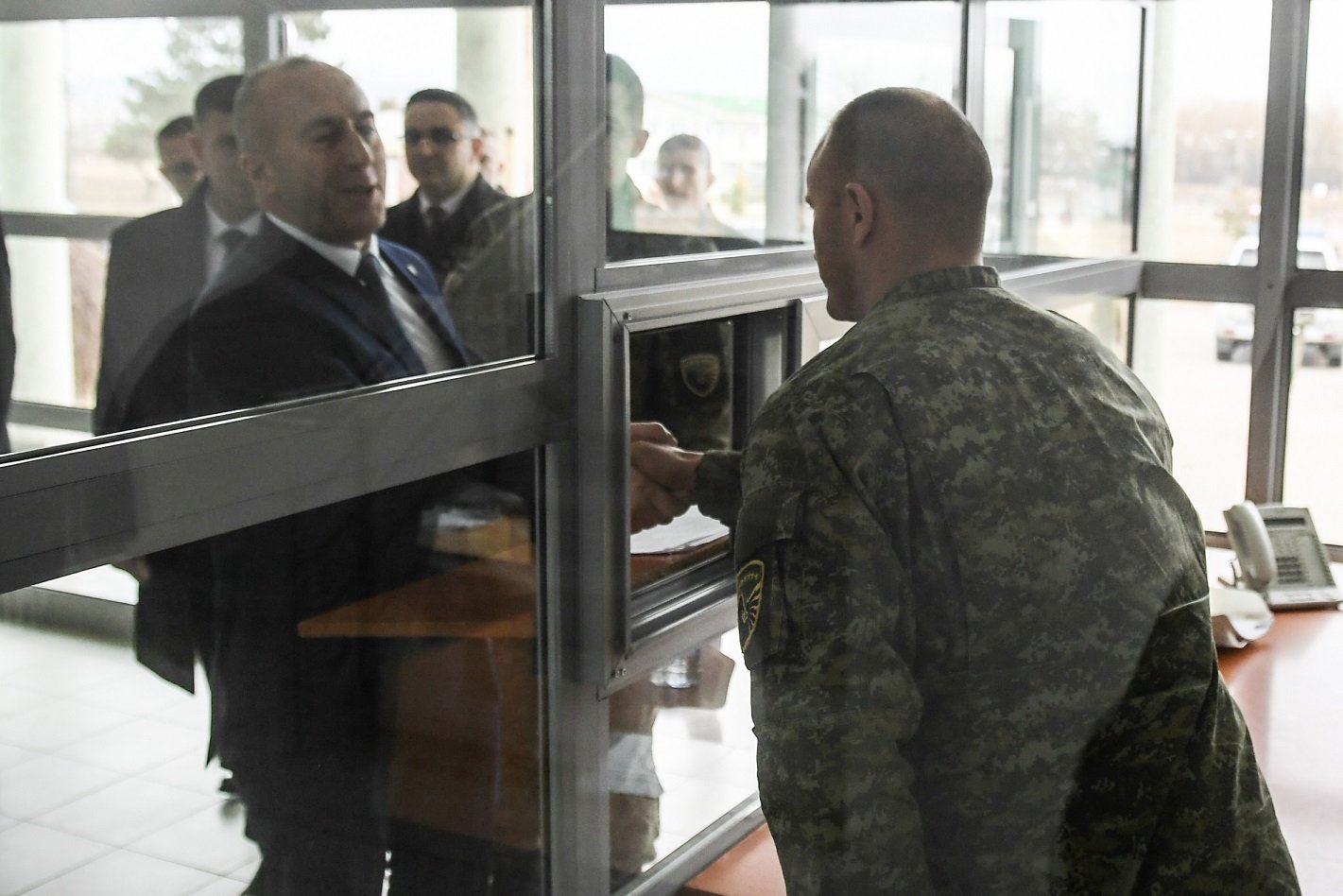 Haradinaj viziton rojtarët kujdestarë të FSK-së