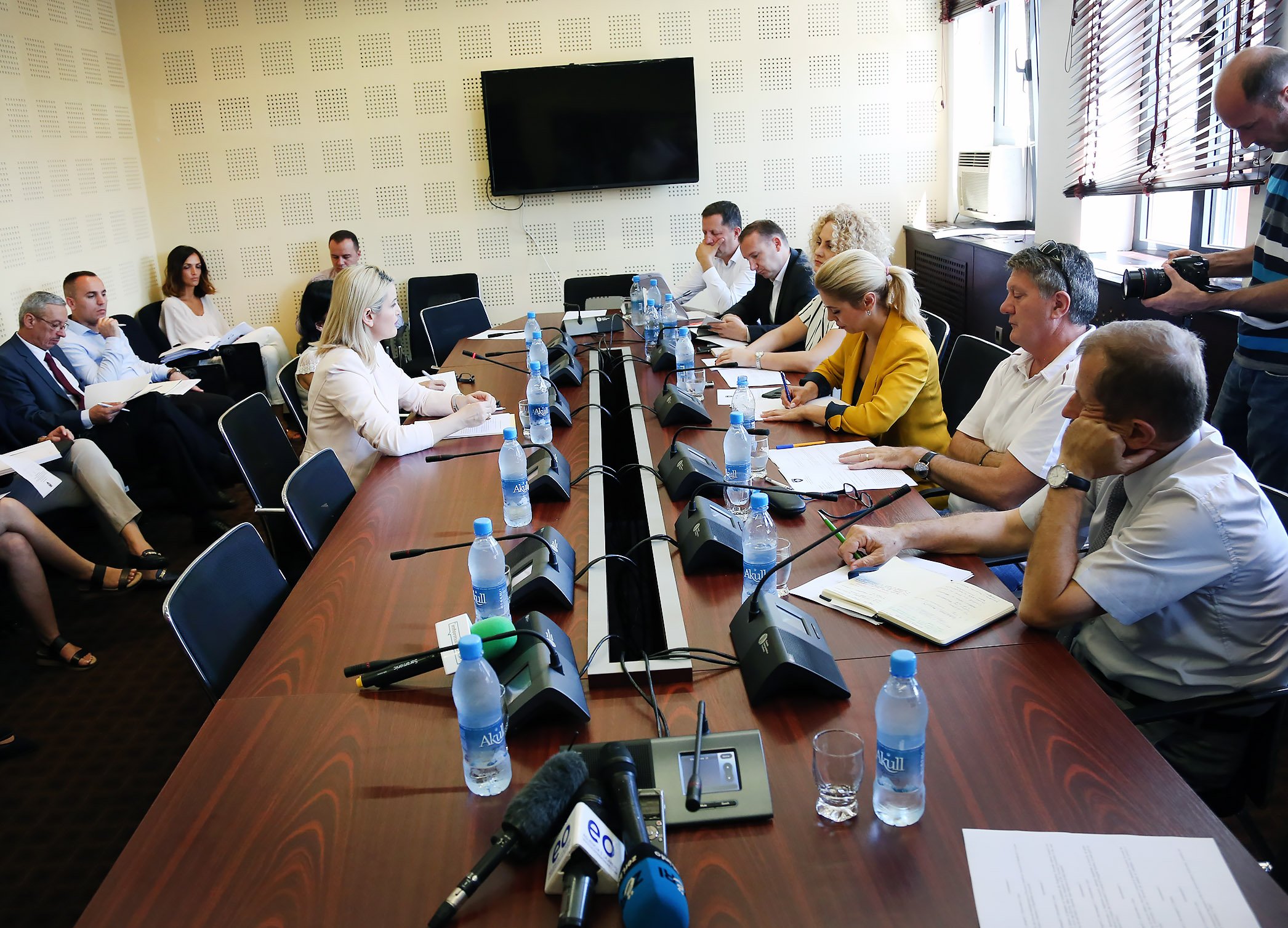 Hoxha informon deputetët për projektin me Luksemburgun për zhvillimin e kapaciteteve