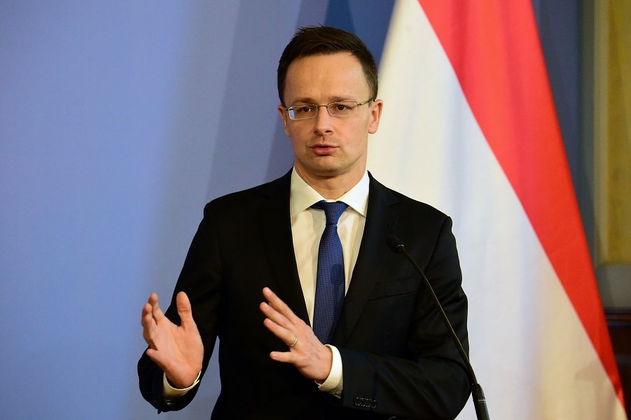 Hungaria dhuron gardh me gjemba për Malin e Zi që të mbrojë kufirin me Shqipërinë nga refugjatët