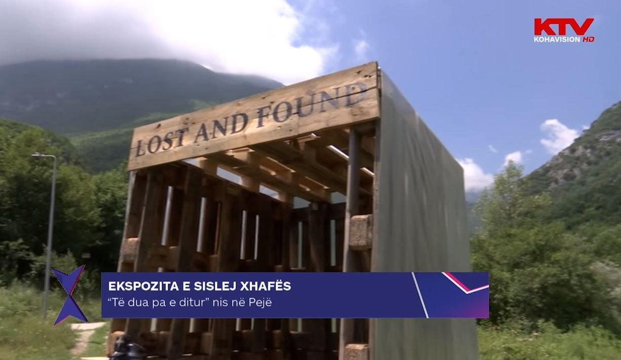 Sislej Xhafa nisi në Pejë ekspozitën personale në Kosovë “Të dua pa e ditur”