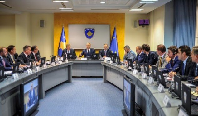 Qeveria do ua dërgojë deputetëve raportin për bisedimet me Serbinë