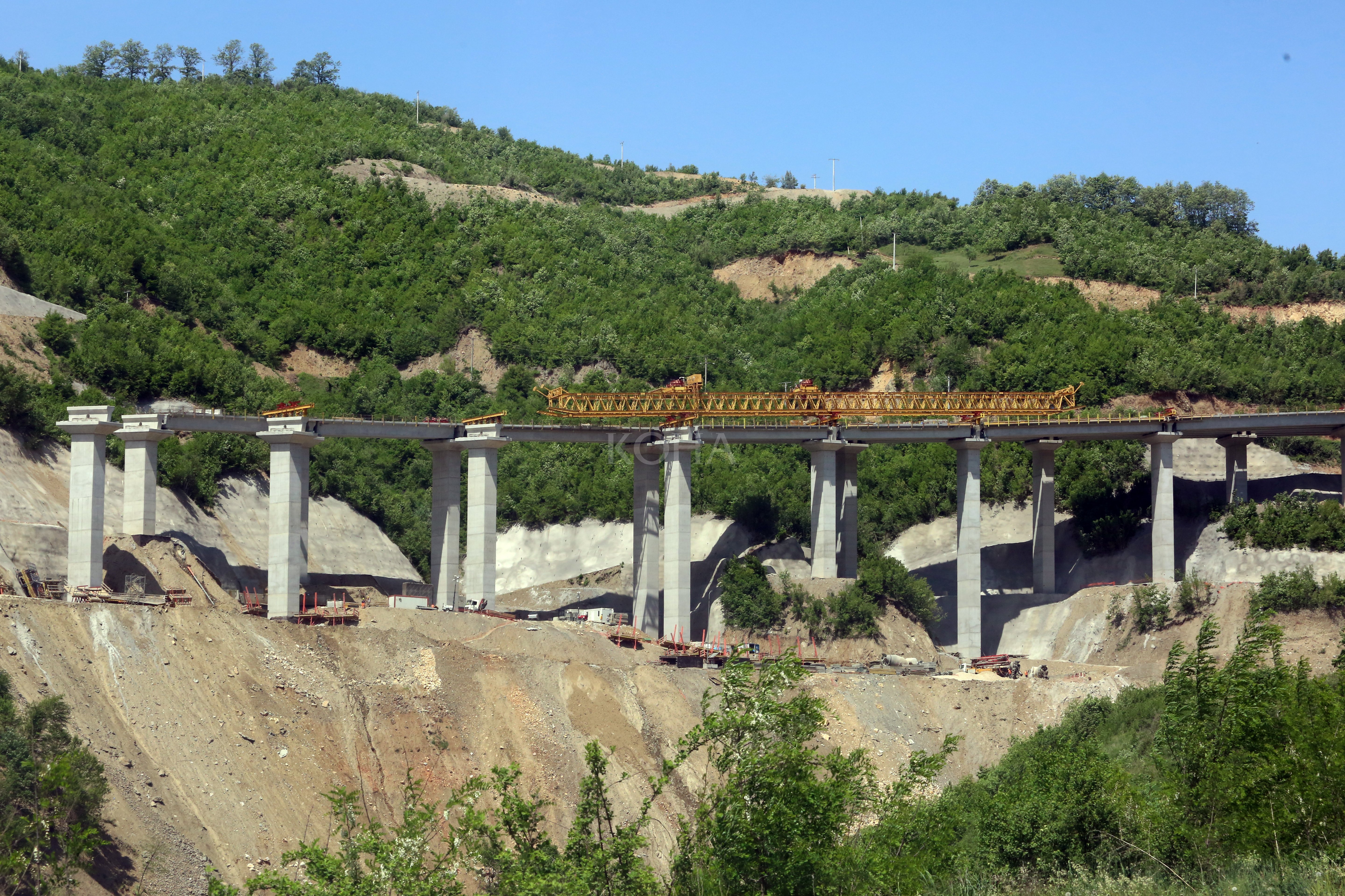 Maqedonia përfundimisht e nis në pranverë ndërtimin e autostradës Shkup – Bllacë