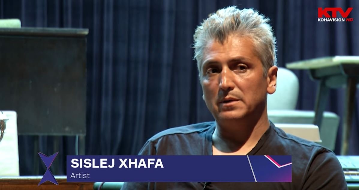 “Të dua pa e ditur” e Sislej Xhafës, revoltë ndaj sistemeve të padukshme