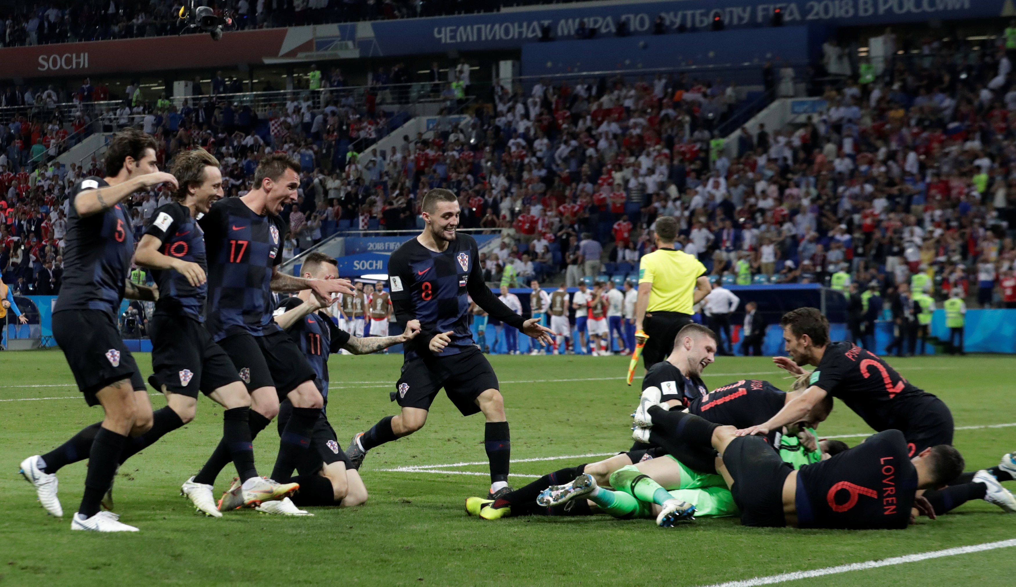 Kroacia fiton dramën ndaj Rusisë, arrin në gjysmëfinale