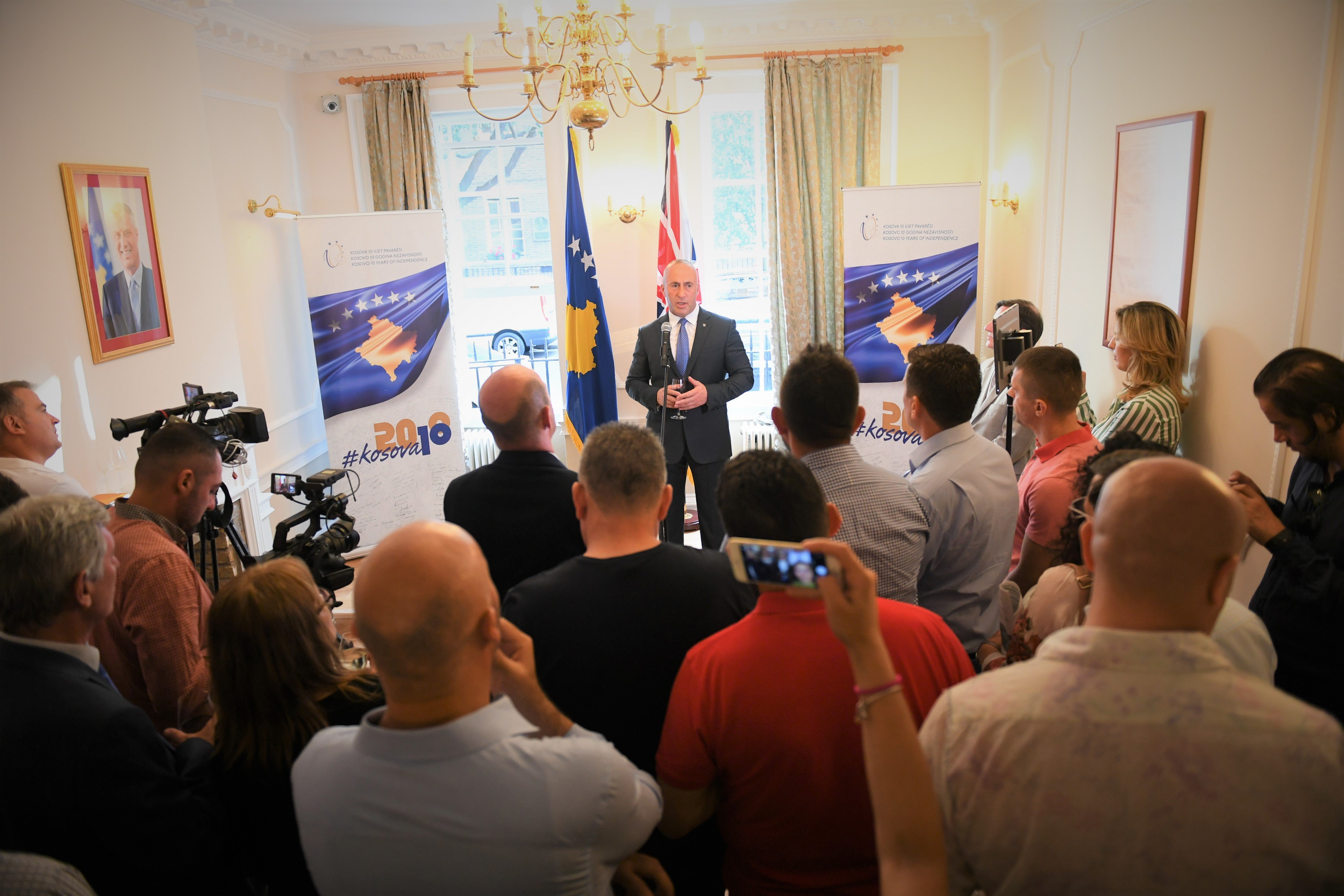 Haradinaj u thotë bashkatdhetarëve në Britani se po punohet që ata të mundë të investojnë në Kosovë