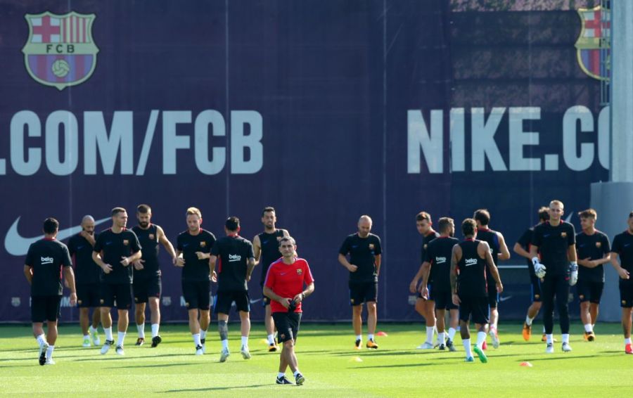 Zyrtare: Mesfushori i Barcelonës transferohet në Kinë