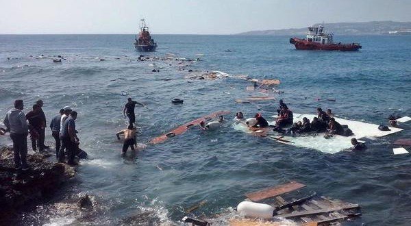 Anija shqiptare shpëton 41 emigrantë në detin Egje