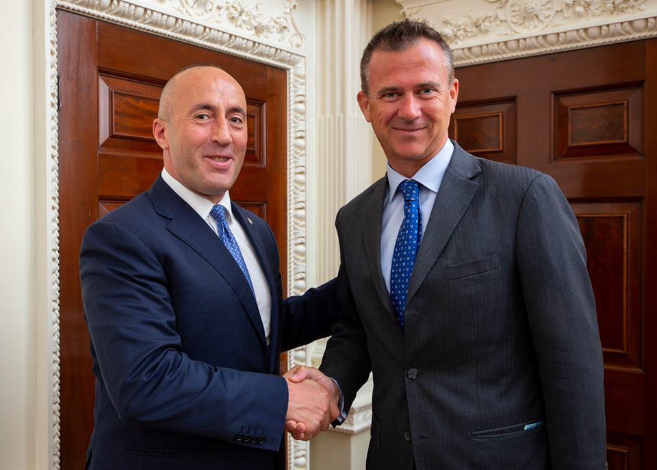 Haradinaj i kërkon mbështetje Britanisë për tranzicionin e FSK-së në FAK