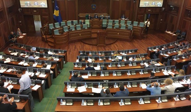 Opozita kritikon projektligjin për Dhomat e Posaçme dhe AKP-në