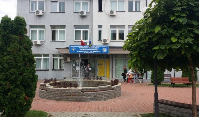 Zgjatet orari i punës për zyrtarët komunalë në Rahovec