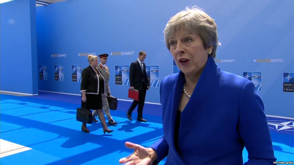 May: Takimi Trump-Putin duhet të zvogëlojë rrezikun e konfliktit NATO-Rusi