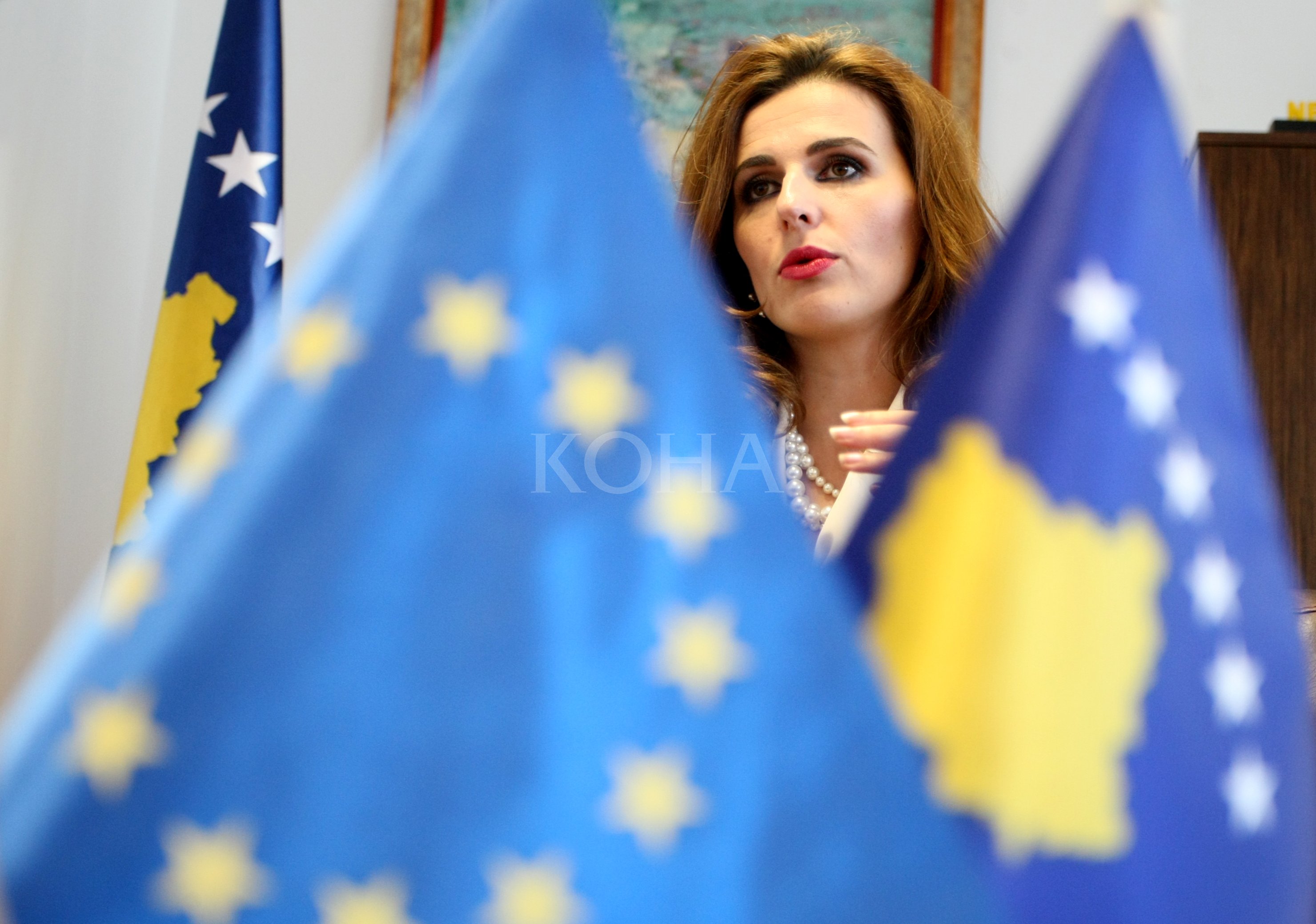 Prokuroria mbyll hetimin për biletat e “shtrenjta” të përdorura nga ish-ministrja Çitaku