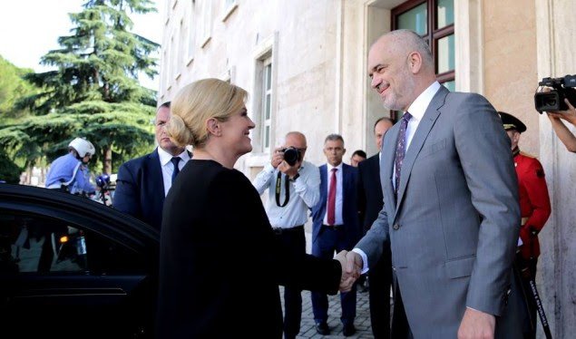 Kryeministri Rama takohet me presidenten e Kroacisë