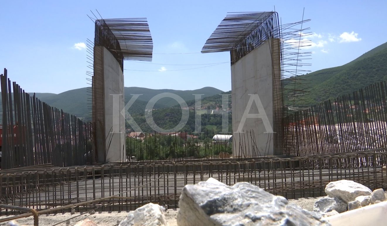 “Arbën Xhaferi” bllokon katër fshatra, nga 4 rrugë sa kishin për kyçje do të mbesin me vetëm një të rrezikshme
