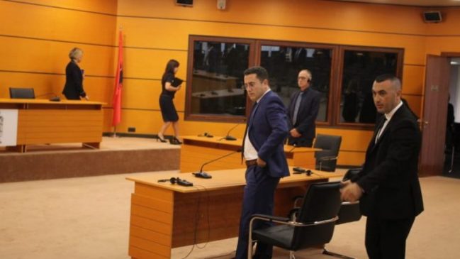 Prokurori i Tiranës nuk justifikoi pasurinë, s’e kalon vettingun