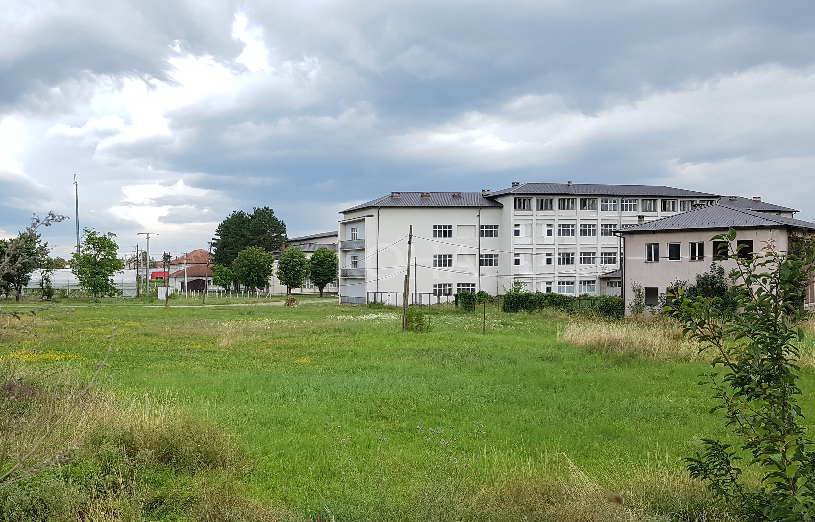 Ndërtimi i shkollës në Pejë, peng i kontestit pronësor