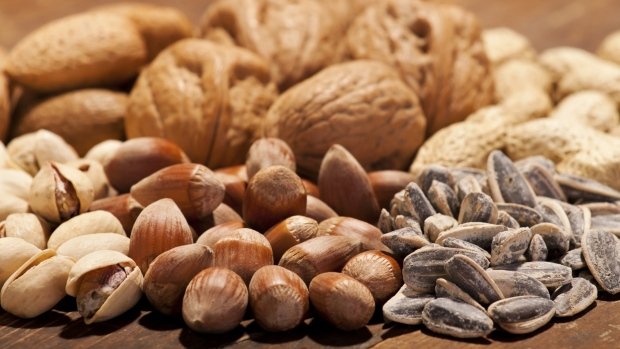 Konsumimi i frutave arrore mund të ndihmojë tek kanceri i zorrës së trashë