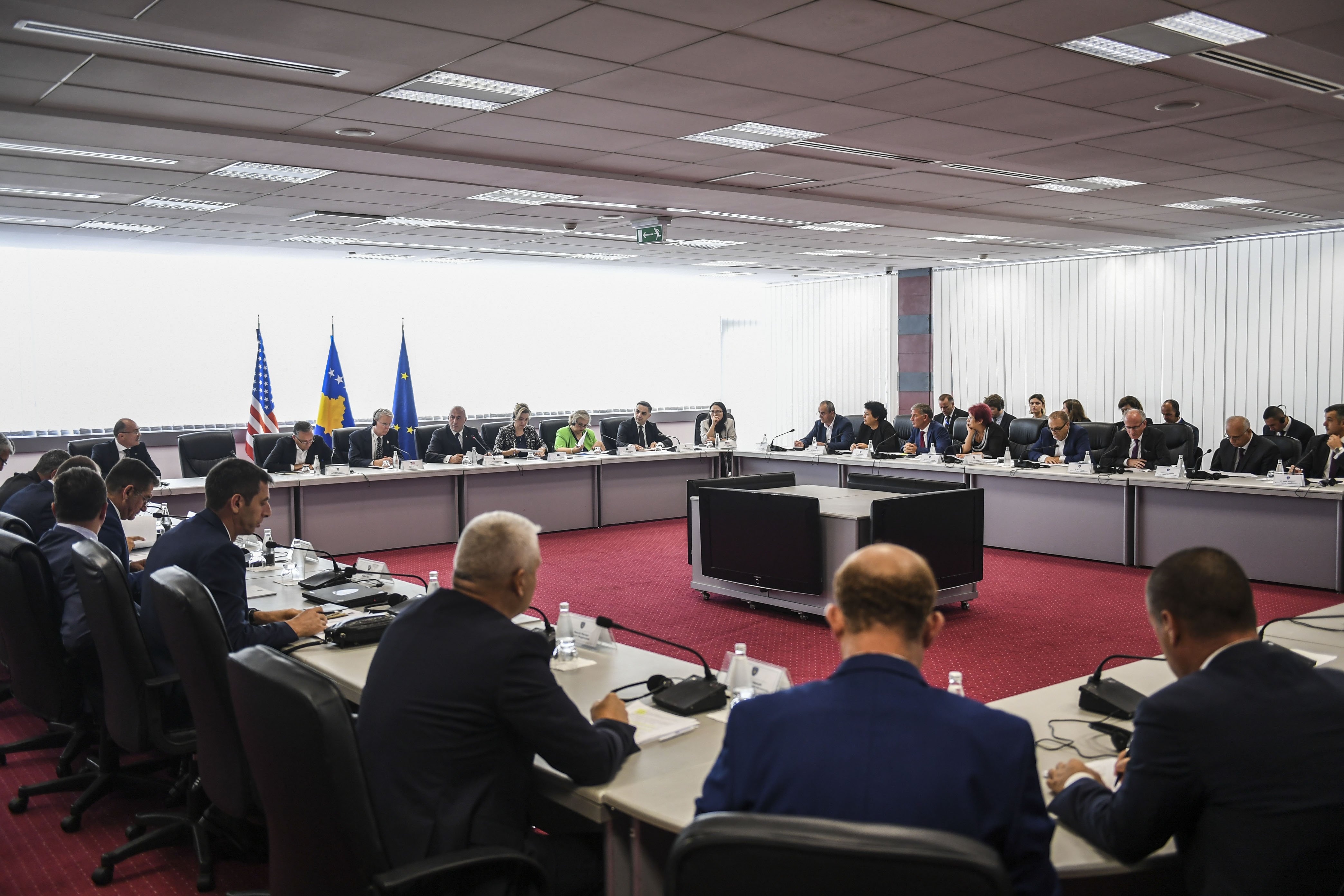Haradinaj takohet me përfaqësues të Gjykatave e Prokurorisë, u premton kushte të mira pune