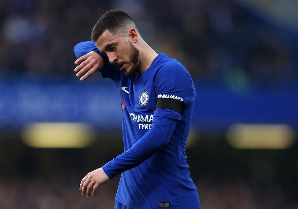 Ishte afër të largohet, por në fund Hazardi vendosi të qëndronte te Chelsea