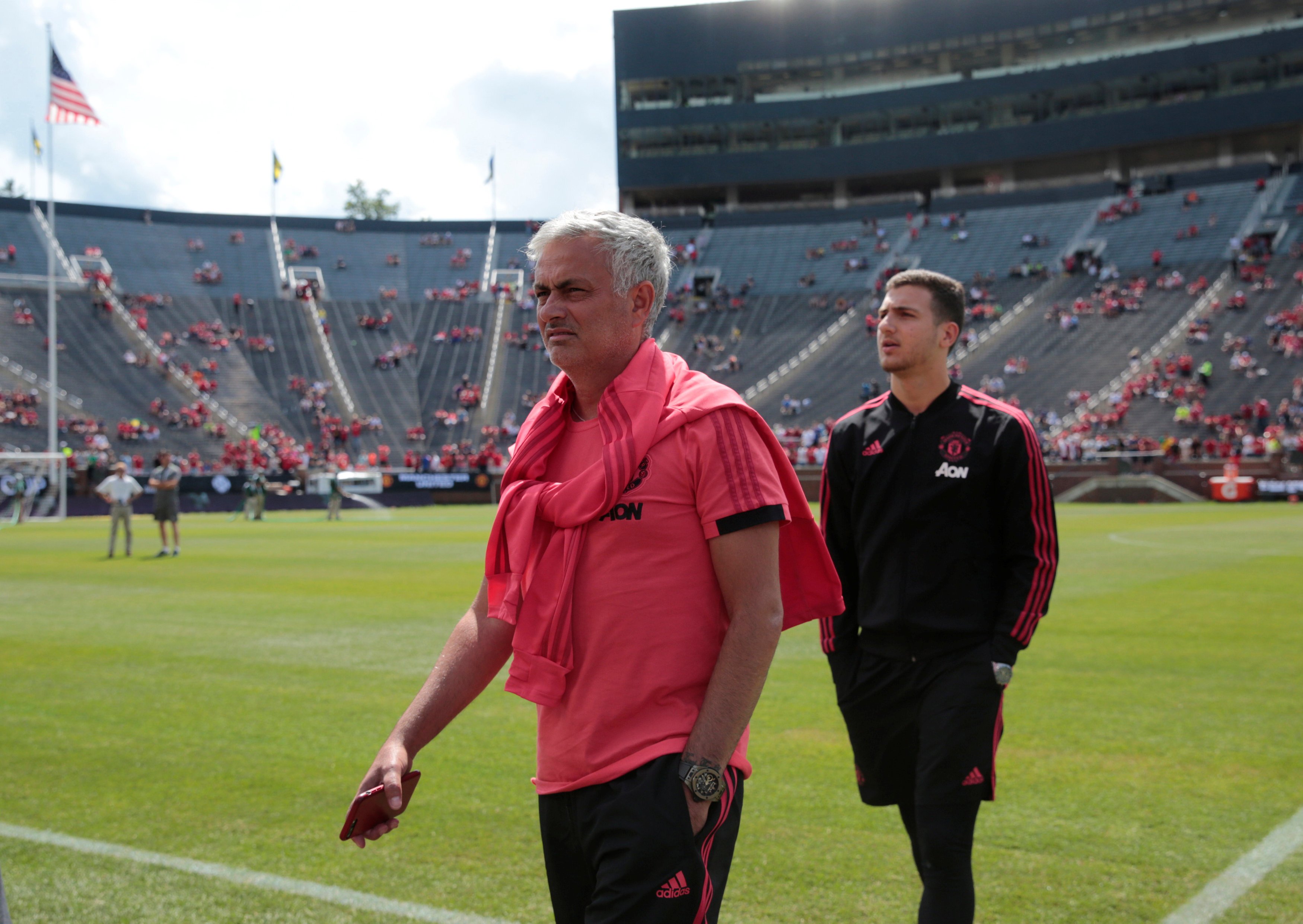 Mourinho ankohet se klubi nuk i ka transferuar lojtarët që i do